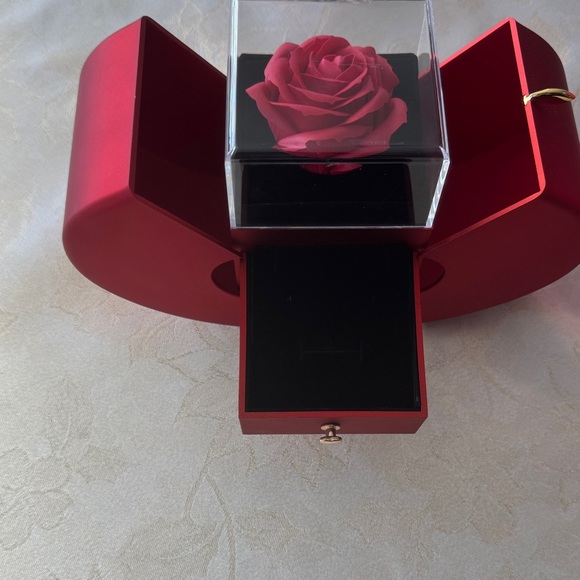 Apple Gift Box - Picture 8 of 15